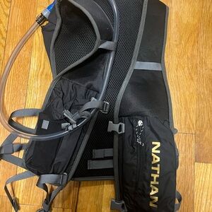 Natan Black Hydration Running Vest with Tube